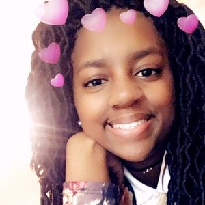 Meet your Posher, Ebony